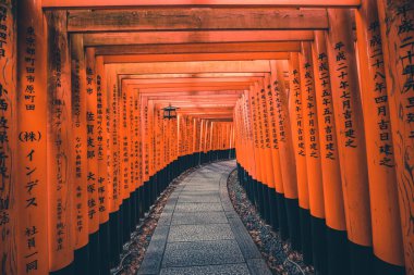 Fushimi Inari Tapınağı güney K önemli bir Şinto tapınak