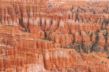 Bryce Canyon Milli Parkı'ndaki inanılmaz kaya oluşumları, Na