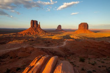 Monument Valley Colorado Platosu karakterize bir bölgedir