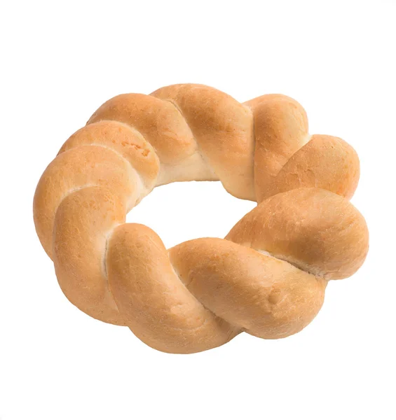 Kerek Barhesz fonott fehér kenyér formájában egy gyűrű, elszigetelt fehér background. — Stock Fotó