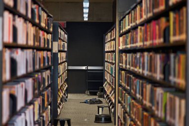 Montreal, Quebec, Kanada, 29 Eylül, 2018: eğitim bulanıklık arka plan, kitap bulanık görünümü ile Montreal Kütüphanesi, ayrıca Bibliotheque et Archives Nationales du Quebec, veya Banq denilen 