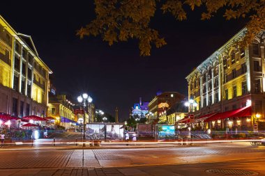 Montreal, Quebec, Kanada, 6 Eylül 2018: Montreal şehir merkezinde sonbahar rengigüzel Jacques Cartier kare gece görünümü.