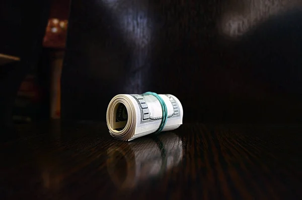 100 dolarlık banknot fotoğrafı