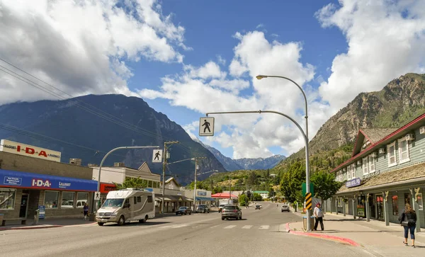 Lillooet, British Columbia, Kanada - Haziran 2018: Main street, Lillooet, British Columbia Fraser Nehri üzerinde bir şehir.