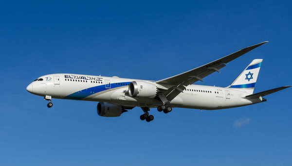 LONDON, ENGLAND - NOVEMBER 2018: El Al Boeing 787 Dreamliner jet about to land at London Heathrow Airport.