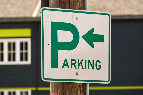 西雅图 2018年6月 关闭西雅图市中心街道上的一个标志 告知司机停车设施 — 图库照片