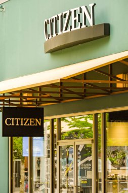Seattle, Wa, Amerika Birleşik Devletleri - Haziran 2018: Dış görünüm vatandaş saatler deposunun yakınındaki Seattle Premium Outlet Alışveriş Merkezi.