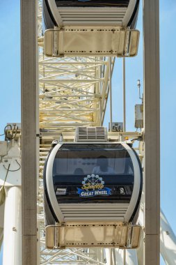 Seattle, Washington State, Amerika Birleşik Devletleri - Haziran 2018: dev tekerlek, Seattle Waterfront büyük fuar gezintiye üzerinde bir kabinin görünümü kadar kapatın.