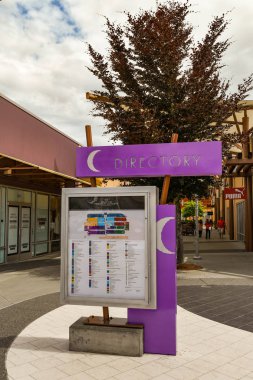 Seattle, Wa, Amerika Birleşik Devletleri - Haziran 2018: Store directory ve harita Hakları Kurulu Tulalip yakınındaki Seattle Premium Outlet Alışveriş Merkezi mağazaları dışında.