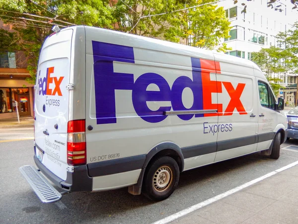 Seattle Usa Junio 2018 Fedex Furgoneta Reparto Estacionada Una Calle —  Fotos de Stock