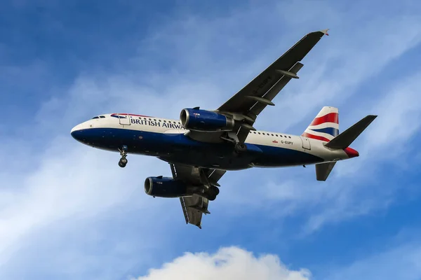 Λονδίνο Αγγλία Νοεμβρίου 2018 British Airways Airbus A319 Jet Στην — Φωτογραφία Αρχείου