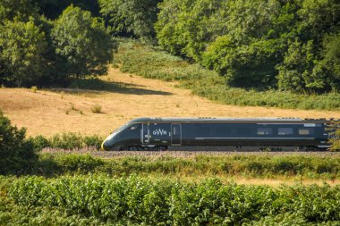 Cardiff, Galler - Haziran 2018: Yüksek hızlı Inter şehir hızlı tren büyük Batı Demiryolu ile işletilen