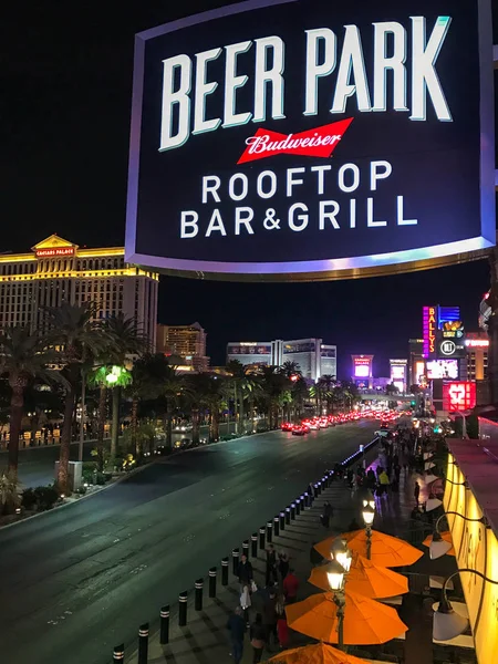 Las Vegas Nevada Usa มภาพ 2019 ายไฟเหน อสวนเบ Budweiser ในโรงแรมปาร — ภาพถ่ายสต็อก