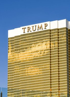 LAS VEGAS, NV, ABD - FEBRUARY 2019: Las Vegas 'taki Trump Otel ve Resort' un dışı.