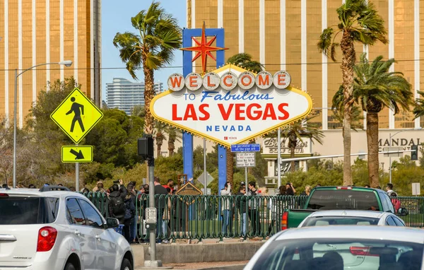 Las Vegas Usa มภาพ 2019 อนร ลาสเวก งบนถนนลาสเวก รถยนต านไปในพ — ภาพถ่ายสต็อก