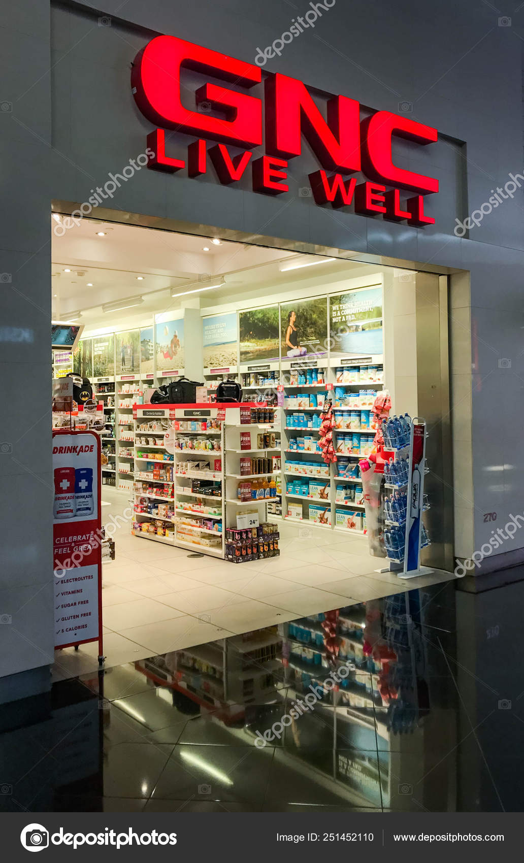 Las Vegas Usa February 2019 Entrance Gnc Live Well Store Stock