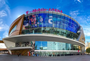 Las Vegas, Nv, Amerika Birleşik Devletleri - Şubat 2019: T Mobile Arena Las Vegas panoramik dış görünümü. Golden Knights buz hokeyi takımı evi.
