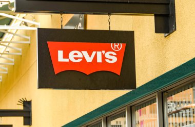 Las Vegas, Nv, Amerika Birleşik Devletleri - Şubat 2019: İşareti yukarıda Kuzey Las Vegas'ta Premium Outlet mağazasında Levi's giriş.