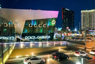 Las Vegas, Nv, Amerika Birleşik Devletleri - Şubat 2019: Gucci mağaza dışarıdan geceleri Las Vegas Bulvarı'nda marka, olarak da bilinen 