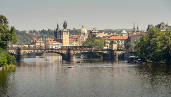 Прага Чешская Республика Августа 2018 Мост Через Реку Влтаву Праге — стоковое фото