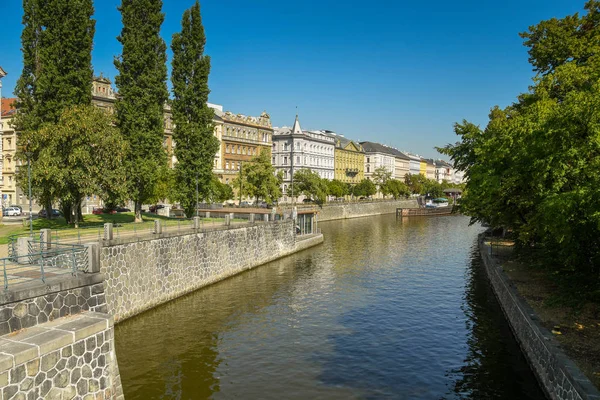 Praga Czechy 2018 Sierpnia Kanał Wodny Nad Wełtawą Pradze — Zdjęcie stockowe