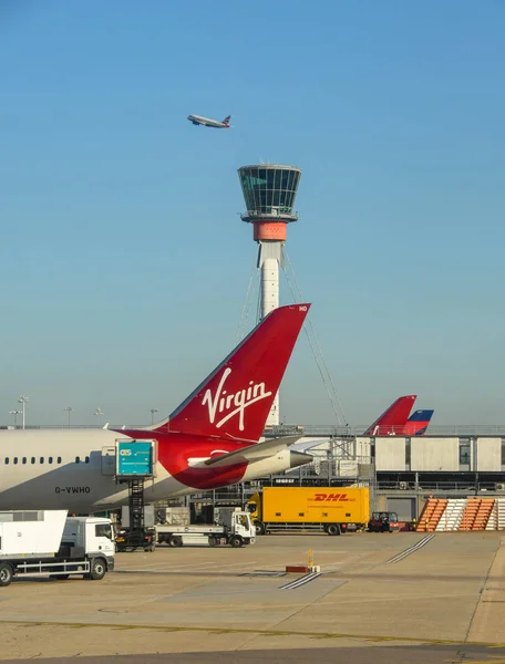 London Heathrow Airport Juni 2018 Tail Virgin Atlantic Plane Vid — Stockfoto