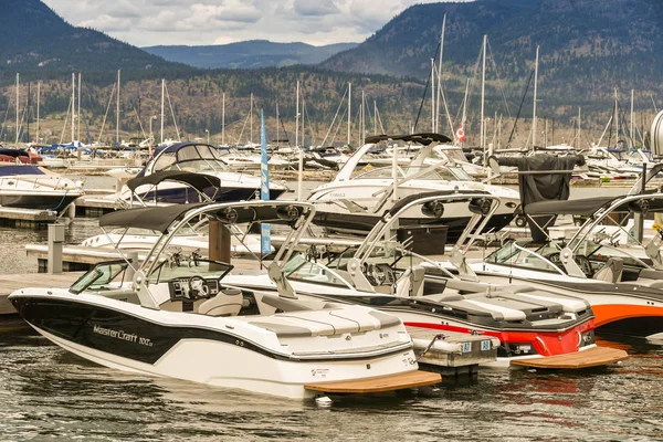 Kelowna Columbia British Canada Junho 2018 Barcos Motor Embalados Firmemente — Fotografia de Stock