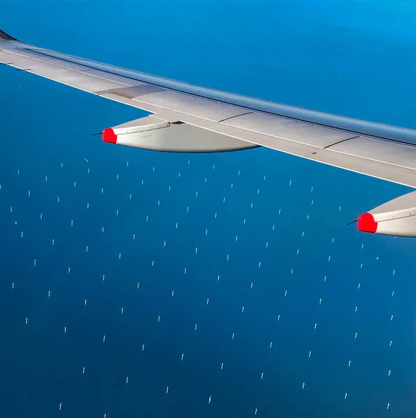 2018년 항공기에서 바다의 발전단지 — 스톡 사진