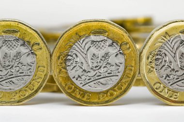 Londra, Ingiltere-Nisan 2019: Ingiliz para birimi GBP-One pound Coin 'in yakın görünümü