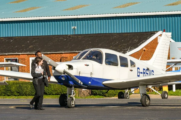 High Wycombe England March 2019 Flight Instructor Pupil Walking Piper — Stock Photo, Image