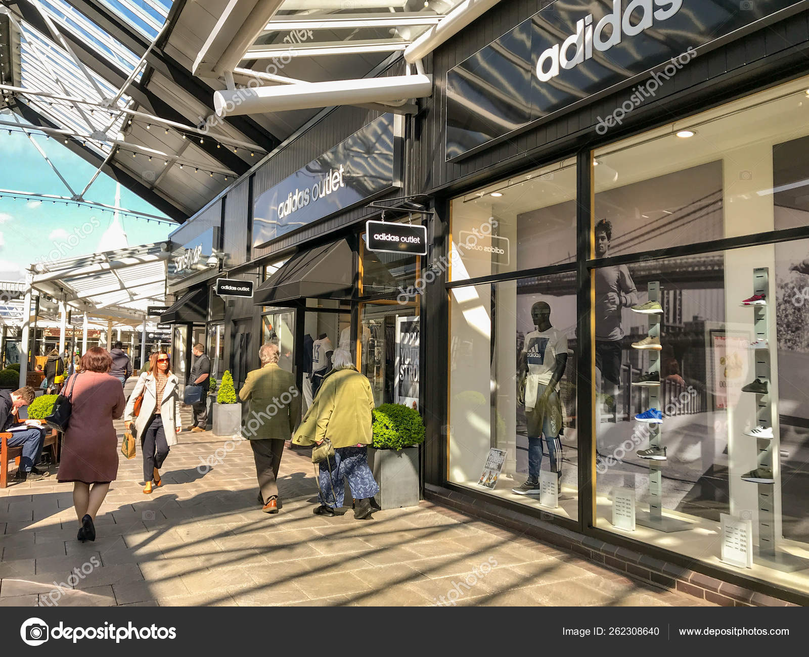 adidas mcarthurglen outlet