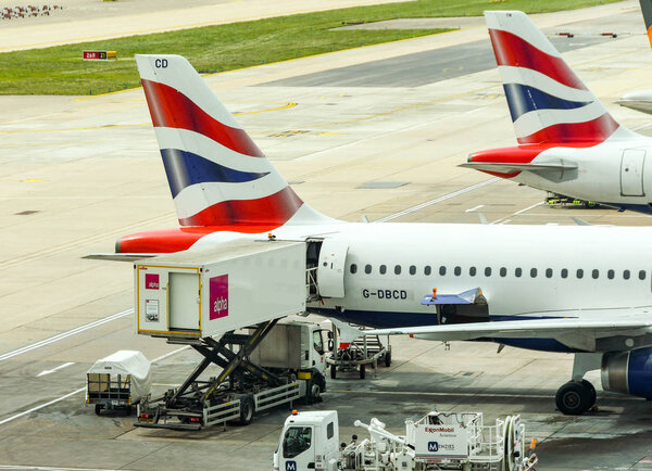 Loading catering into a British Airways jet