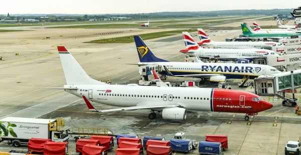 Аеропорт Гатвік Лондон Англія Квітень 2019 Boeing 737 Управляється Норвезькою — стокове фото