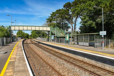 Llantwit Major, Galler - Temmuz 2018: Güney Galler'deki Llantwit Major tren istasyonunun geniş açılı görünümü 