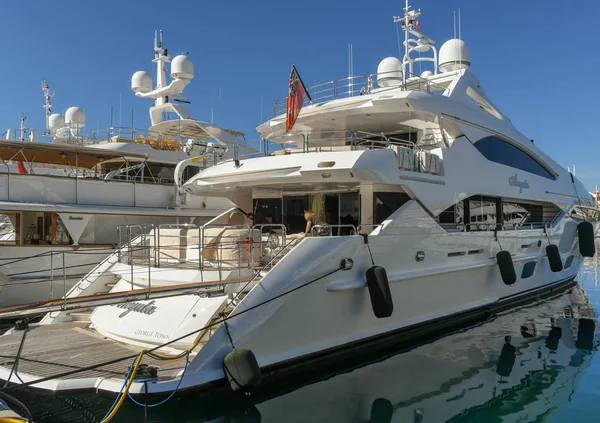 Cannes Francia Aprile 2019 Yacht Lusso Anyuta Attraccato Nel Porto — Foto Stock