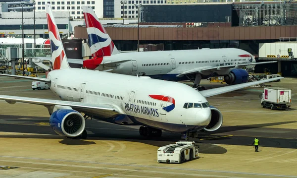 London Gatwick Airport Anglia Kwiecień 2019 British Airways Boeing 777 — Zdjęcie stockowe