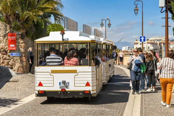 Cannes Francia Abril 2019 Gente Montando Tren Turístico Por Carretera — Foto de Stock