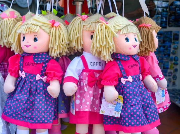 Ilha Capri Itália Agosto 2019 Lembrança Bonecas Macias Exposição Fora — Fotografia de Stock