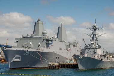 San Diego, California, Abd - Mart 2009: Yeni ABD Donanması savaş gemileri Deniz Üssü San Diego limanında
