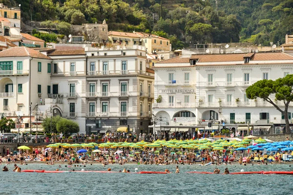 Amalfi Włochy Sierpień 2019 Wybrzeże Plaża Amalfi — Zdjęcie stockowe