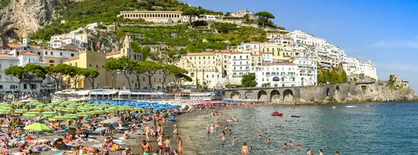 Amalfi Itálie Srpen 2019 Panoramatický Výhled Pláž Amalfi — Stock fotografie