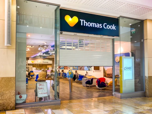 Cardiff Wales Září 2019 Kovová Roleta Obchodu Thomas Cook Cardiffu — Stock fotografie