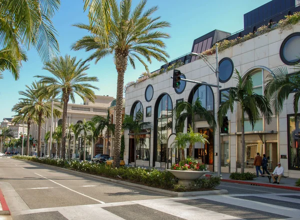 Los Angeles, Kaliforniya, ABD - Mart 2009: Rodeo Drive 'da tasarımcı dükkanları