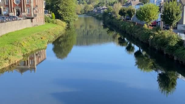 Pontypridd Wales September 2020 Stilles Wasser Des Flusses Taff Und — Stockvideo