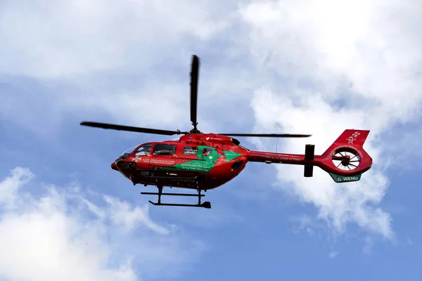 Pontypridd País Gales Março 2018 Helicóptero Airbus Serviço Ambulância Aérea — Fotografia de Stock