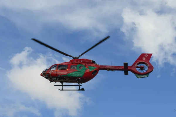 Pontypridd Wales 2018 Március Egy Airbus Helikopter Wales Air Ambulance — Stock Fotó