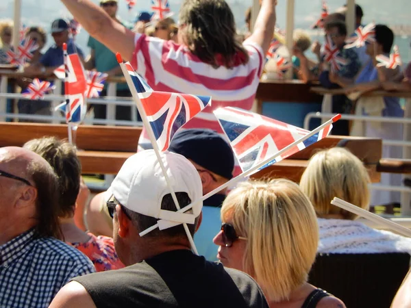 Coruna Hiszpania Czerwiec 2014 Pasażer Statku Dwiema Flagami Union Jack — Zdjęcie stockowe