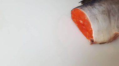 Kırmızı sockeye somon. Bir parça kesme kırmızı balık. Sockeye somon bölümünde. Deniz ürünleri.