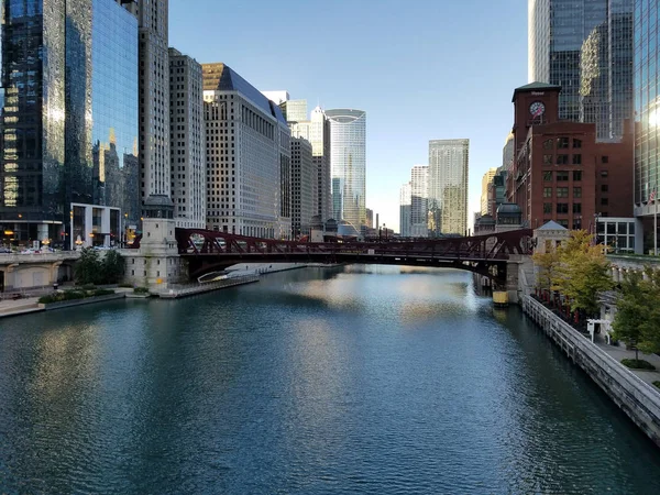 Чикаго и Чикаго-Ривер . — стоковое фото
