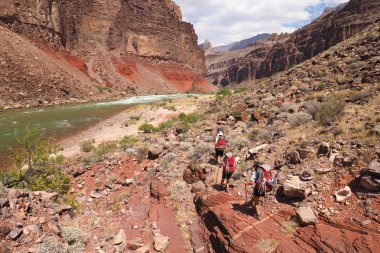 Büyük Kanyon Tonto izinde Backpackers.